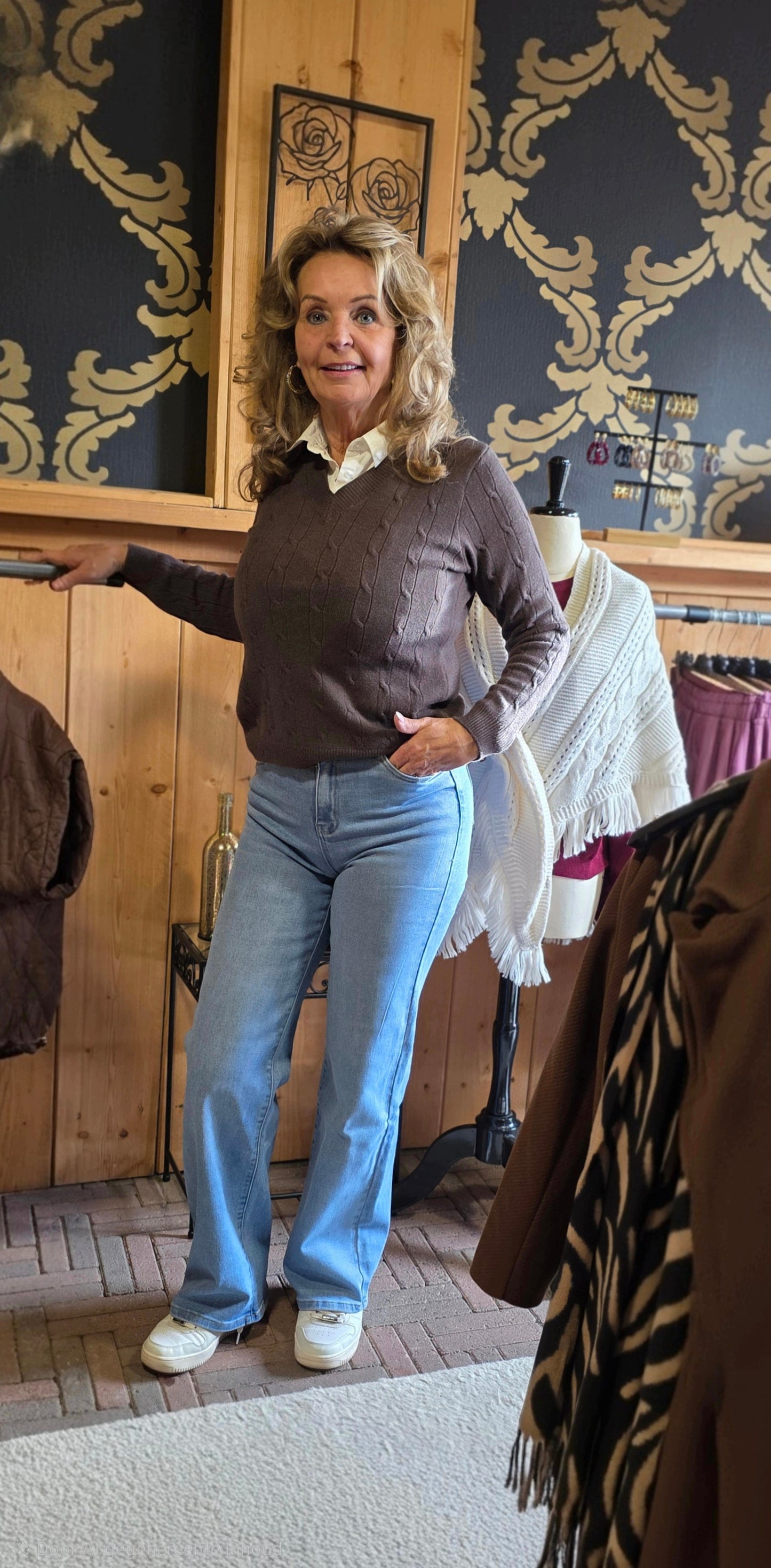 Iz Naiz sweater. Uitverkocht